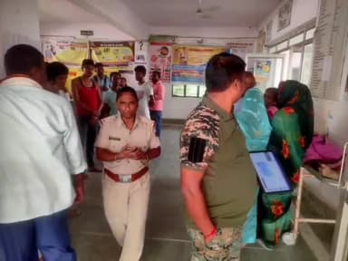 गरखा: परसा के सैदपुर बस्ती में ट्रैक्टर के चपेट में आने से वृद्ध महिला की मौत ,जबकि एक व्यक्ति जख्मी ,पुलिस मौके पर पहुंची