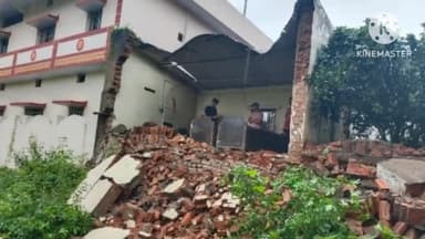 सिंगरौली: ब्लास्टिंग के कारण जर्जर हुए मकान का एक हिस्सा गिरा,मोरवा के भगत सिंह कॉलोनी की है घटना।