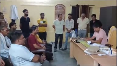 बूंदी: नमाना कस्बे में लगातार हो रही चोरियों को लेकर ग्रामीणों ने थानाधिकारी को सौंपा ज्ञापन, चोरियों के खुलासे की मांग की