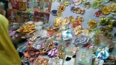 खबर औरैया से जन्माष्टमी को लेकर बाजारों में चहल पहल खरीदारों की भीड़ उमड़ी