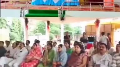 पवई: पन्ना की लव कुश वाटिका में पन्ना विधानसभा के विधायक बृजेंद्र सिंह की मौजूदगी में मन की बात कार्यक्रम को देखा गया लाइव