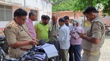 फिरोज़ाबाद: गांव इंदुमई के पास हाइवे पर सड़क के किनारे खड़ी कार में बाइक ने मारी जोरदार टक्कर, वृद्ध की हुई मौत व 2 लोग हुए घायल