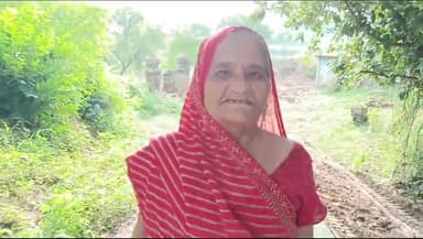 औरैया: कोतवाली क्षेत्र के देवकली चौकी के समीप स्थित श्री रामजानकी मंदिर की भूमि पर बिना अनुमति के जेसीबी चलाने का लगाया आरोप