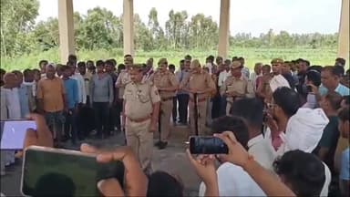 पटियाली: भीकमपुर गाँव के मुख्य आरक्षी की मौत, शव पहुँचा पैतृक गांव, राजकीय सम्मान के साथ किया गया अंतिम संस्कार