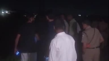 भदोही: भदोही : गजिया में रेलवे लाइन के पास मिला खून से लतपथ युवक का शव