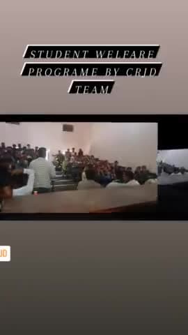 छात्र-छात्रा के बिभिन्न समस्याओं पे वार्तालाप करते छात्र राजद के विश्वविद्यालय अध्यक्ष श्रवण कुमार