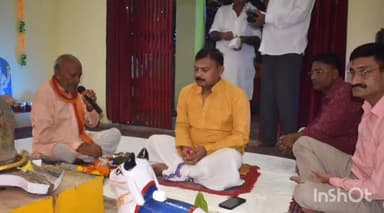 उरई: उरई के पुलिस लाइन में पुलिस अधीक्षक द्वारा पुलिस कर्मियों के साथ मनाई गई जन्माष्टमी का महत्व।