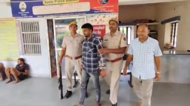 धौलपुर: पचगांव शमशान घाट के पास से सदर थाना पुलिस ने शराब के साथ एक आरोपी को किया गिरफ्तार