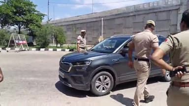 पंचकूला: विधानसभा चुनावों के चलते रायपुर रानी, बरवाला में नाके लगाकर अवैध शराब व नकदी पर विशेष निगरानी रखी रही पुलिस