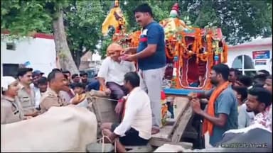 आंवला: आंवला नगर व देहात क्षेत्र में जन्माष्टमी के बाद धूमधाम से भगवान श्री कृष्ण की निकाली गई पालकी