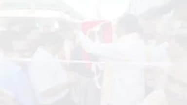 रामपुर: गुरुवार को पुराना गंज से श्री कृष्ण जन्माष्टमी के उपलक्ष्य में भव्य शोभा यात्रा का आयोजन किया गया