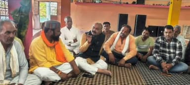 खातेगांव: शक्ति केंद्र भिलाई एवं बिजल गांव में विधायक आशीष शर्मा ने सदस्यता अभियान को लेकर कार्यकर्ताओं से की चर्चा