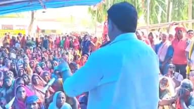 विभूतिपुर: विभूतिपुर प्रखंड मुख्यालय पर 15 सूत्री मांगों को लेकर सीपीएम ने किया प्रदर्शन