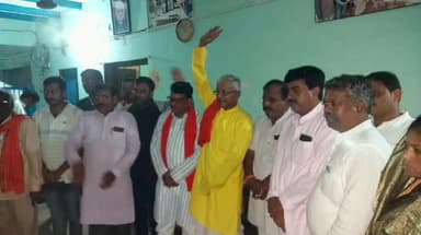 नौरोजाबाद: छादा कला पहुँचकर जिले के प्रभारी मंत्री नागर सिंह चौहान ने की वरिष्ठ भाजपा नेता ज्ञान सिंह  से मुलाकात