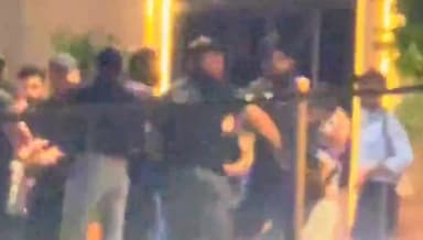 बंसल वन में इस क़िस्म के झगड़े रोज़ की बात है। पुलिस पर भी हमले किए गए हैं। सोचिए मध्य प्रदेश सरकार 24 घंटे इस तरह की जगहों को चलने की अनुमति देने के पक्ष में है। रहवासी क्षेत्रों में खुले हुए रेस्तरा में भी खुल के शराब पार्टीयाँ हो रही हैं