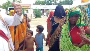 मंझनपुर: पवैया गांव में कोटेदार द्वारा घटतौली करने के मामले में डीएम के निर्देश पर जांच करने पहुंचे तहसीलदार