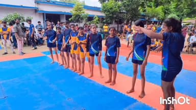 ग्यारसपुर: जिला स्तरीय कबड्डी प्रतियोगिता में ग्यारसपुर  ब्लॉक की टीम विजेता तथा बालिका वर्ग में उपविजेता रही है।