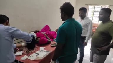 ठेठईटांगर: जामपानी के पास चर्च जाने के दौरान ऑटो पलटने से आधा दर्जन से अधिक लोग हुए घायल ,लाया गया अस्पताल