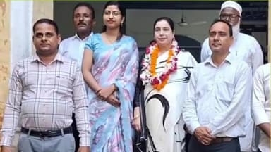 रामपुर: रामपुर सूचना विभाग में तैनात प्रधान सहायक रेहाना खान हुई सेवानिवृत्त , रेहाना खान ने सोशल मीडिया पर की एक तस्वीर पोस्ट