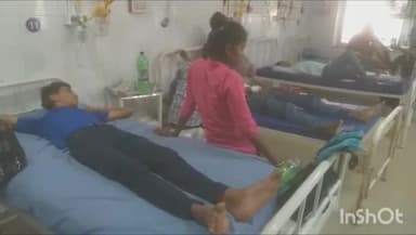 चित्तौड़गढ़: बस्सी के पास कोटा नेशनल हाईवे पर ईको अनबैलेंस होकर खाई में गिरी, जो स्टूडेंट समेत 11 घायल, जा रहे थे सांवरिया जी