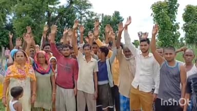 निघासन: छब्बा पुरवा गांव में बिजली सप्लाई पूर्ति न होने पर गांव के ग्रामीणों ने विद्युत विभाग के खिलाफ नारेबाजी कर किया प्रदर्शन