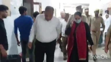 बहराइच: जिला अस्पताल में भर्ती भेड़िए के हमले में घायल बुजुर्ग महिला का जिलाधिकारी ने जाना हाल-चाल, दिए निर्देश