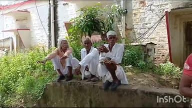 धौलपुर: भूराखेड़ा गांव के पास खेत में फंदे से लटका मिला युवक का शव, परिजनों ने दर्ज कराया हत्या का मामला