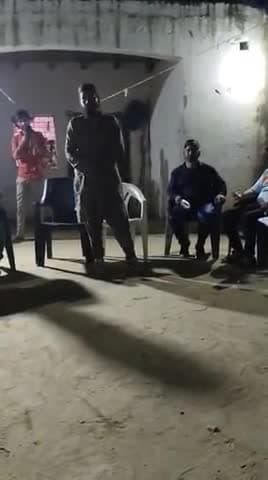 मजदूर बेरोजगार एकता मंच की मीटिंग में बोलते हुए जिला अध्यक्ष शामली