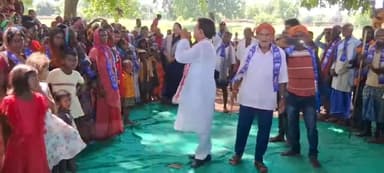 आज 03/09/024 को विश्रामपुर मझीआव विधानसभा क्षेत्र के नावाबजार प्रखंड के ग्राम पतरिया में कार्यकर्ता मिलन समारोह में सैकड़ो लोगों ने बसपा का दामन थामा तमाम लोगो का बसपा परिवार मे स्वागत है
 विश्रामपुर मझीआव विधानसभा क्षेत्र की जनता.जिंदाबाद