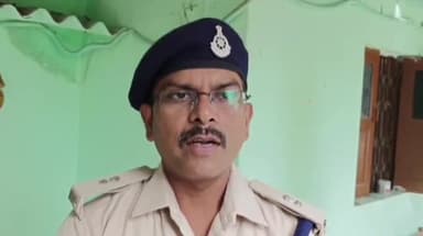 नौरोजाबाद: नौरोजाबाद में खेर मंदिर के सामने लापरवाही पूर्वक वाहन चलाकर आरोपी ने शख्स को मारी टक्कर, विरोध करने पर की मारपीट