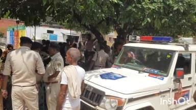 हिलसा: पार विगहा में सर्प दांत से महिला घायल हिलसा अनुमंडलीय अस्पताल में डॉक्टर ने महिला को मृत घोषित किया चिकसौरा थाना पुलिस