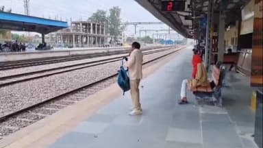 भदोही: भदोही रेलवे स्टेशन से होकर जाने वाली कई ट्रेन आज से निरस्त, कई का मार्ग परिवर्तित