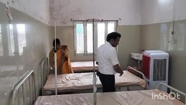 औरैया: दिबियापुर सामुदायिक स्वास्थ्य केंद्र के अधीक्षक ने आयुष्मान वार्ड का किया निरीक्षण