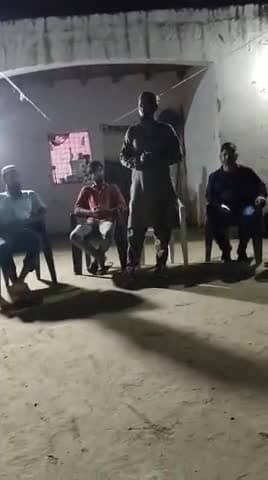 मजदूर बेरोजगार एकता मंच की मीटिंग में बोलते हुए अब्दुल वाजिद सिद्दीकी