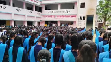 हुसैनगंज: प्रधानाध्यापक के मौत पर सरेया विद्यालय में शोक सभा का आयोजन