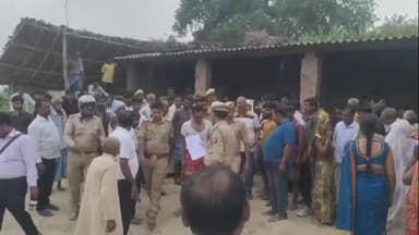 मंझनपुर: इलाज के दौरान घायल युवक की मौत के बाद हकीमपुर में परिजनो ने शव रखकर किया हंगामा एडिशनल एसपी के आश्वासन पर मामला शांत