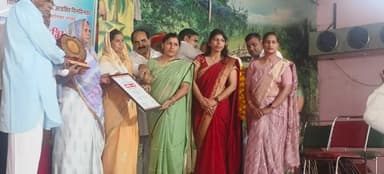 " शिक्षक दिवस " के अवसर पर ब्लाक स्तरीय शिक्षक सम्मान समारोह मे सम्मलित होकर शिक्षको को सम्मानित किया!
@highlight  #shikchakdivas #NADBAI