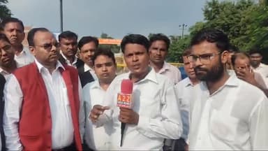 कासगंज पहुंचे मैनपुरी के अधिवक्ता, मोहिनी के हत्यारों को गिरफ्तार करने की मांग की,