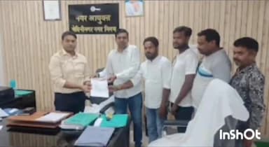 मेदिनीनगर (डालटनगंज): लोकजनशक्ति पार्टी मेदिनीनगर इकाई ने कार्यालय मे नगर आयुक्त को सौंपा ज्ञापन,शहर के अंदर बड़ी वाहनों का प्रवेश वर्जित की म