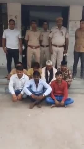 धौलपुर: सदर थाना इलाके से पुलिस ने 7 जुआरियों को सार्वजनिक स्थानों पर जुआ खेलते किया गिरफ्तार, कब्जे से जुआ उपकरण व राशि की जब्त