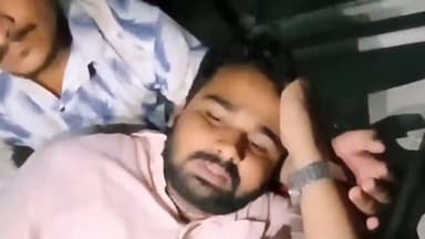 चनपटिया: चनपटिया में बाइक सवार अपराधियों ने युवक को गोली मार कर उसके पास से 5 लाख रुपए की लूट कर ली है