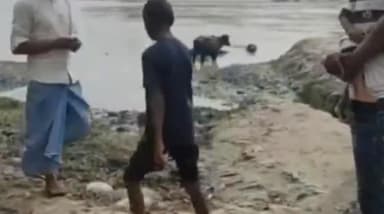 मुरादाबाद: रामगंगा नदी का जलस्तर बनने की वजह से ग्रामीणों के सामने खड़ी हुई कई सारी समस्याएं