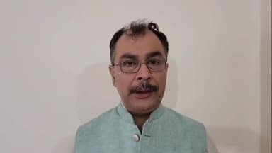 पटना ग्रामीण: पटना में BJP प्रवक्ता नीरज कुमार ने नेता प्रतिपक्ष तेजस्वी यादव पर निशाना साधते हुए कहा- आवरण बदलने से चरित्र नहीं बदलता