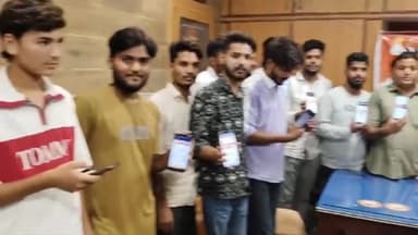 चूरू: सैनिक बस्ती स्थित पूर्व मंत्री के आवास पर सदस्यता अभियान को लेकर हुई भाजपा अल्पसंख्यक मोर्चा की मीटिंग