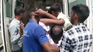 रायबरेली: रायपुर महेरी के पास तेज रफ्तार कार ने पुलिस लिखी बुलेट में मारी टक्कर,बुलेट सवार गंभीर रूप से घायल जिला अस्पताल भर्ती