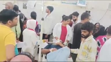 सीतापुर: बर्मी गांव के पास तेज रफ्तार अज्ञात वाहन ने बाइक को मारी जोरदार टक्कर, एक व्यक्ति गंभीर रूप से हुआ घायल