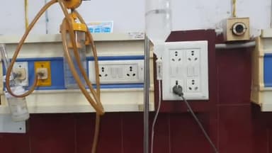 रामपुर: दनिया फत्तेहपुर गांव में मामूली सी बात से नाराज युवक ने घर में रखा कीटनाशक का किया सेवन, युवक जिला अस्पताल में भर्ती