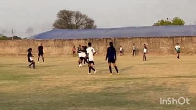 धौलपुर: ग्रामीण अंचल की फुटबॉलर दिव्या का राष्ट्रीय टीम में चयन

जिलेवासियों व खेल प्रेमियों ने दी बधाई,