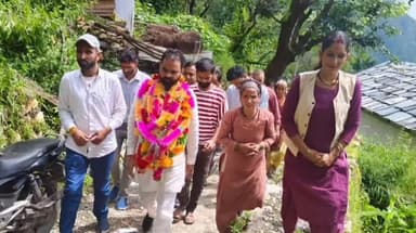 राजगढ़ी: अध्यक्ष जिला पंचायत ने बचाण गांव पहुंच ग्रामीणों से की मुलाकात, जानी समस्याएं