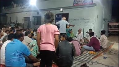 चूरू: अगुणा मोहल्ला स्थित लोक देवता हरिराम बाबा मंदिर में हुआ जागरण, भजनों पर झूमते नजर आए श्रद्धालु